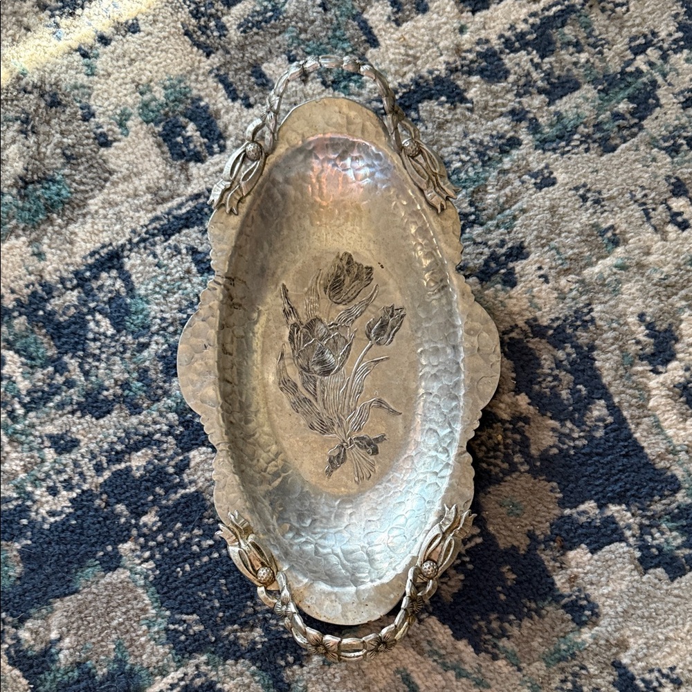 Rodney Kent 404 Vintage - Hammered Floral Metal Decorative Tray - Silver Tone